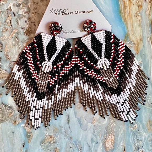 NWT Deepa Gurnani Luxe Beaded Chandeliers - Picture 14 of 16